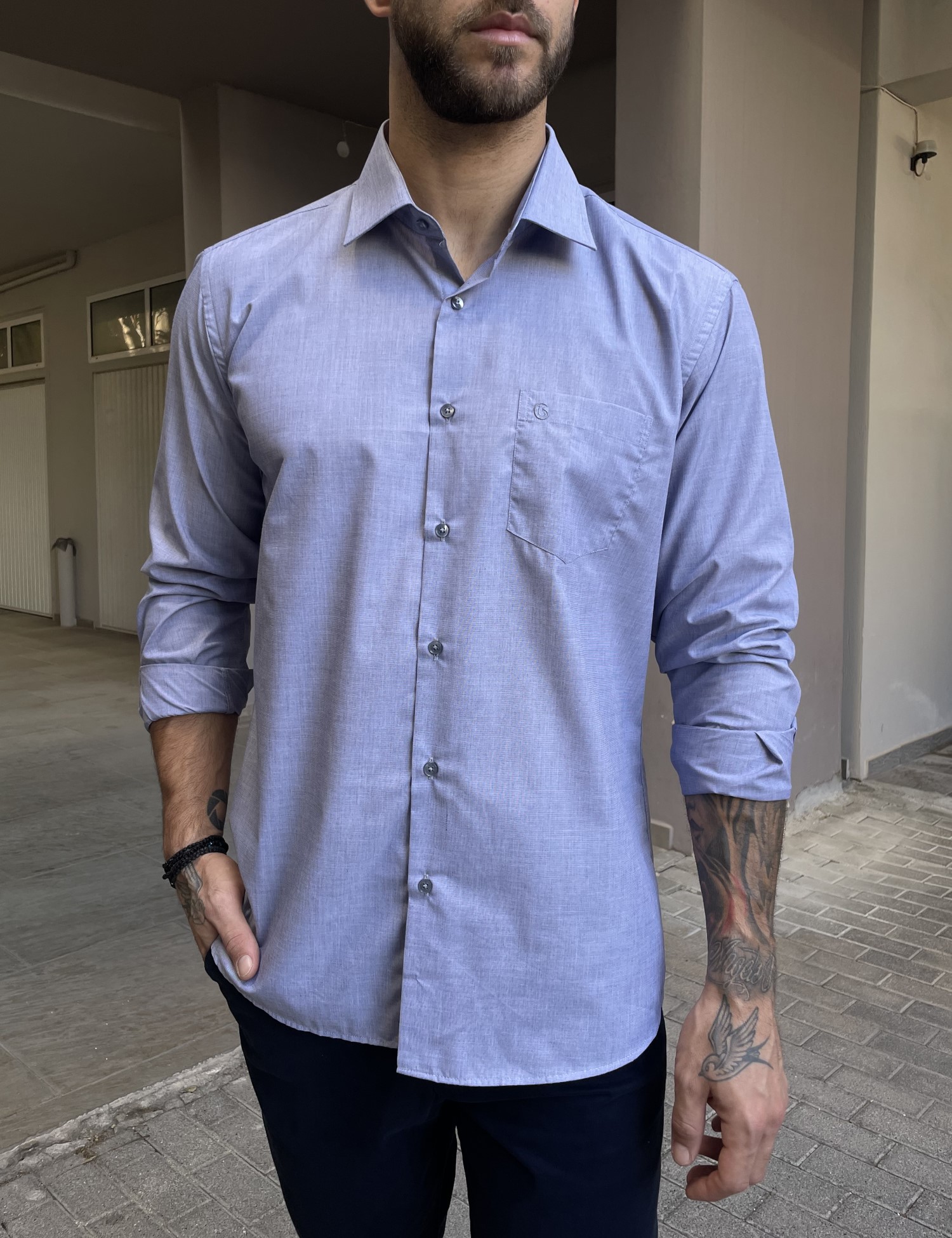 Ανδρικό γαλάζιο πουκάμισο με γιακά και τσέπη στο στήθος 0083G φωτογραφία